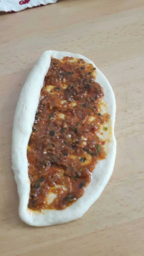 Fladen mit Hackfleisch Rezept - Kıymalı Pide Tarifi