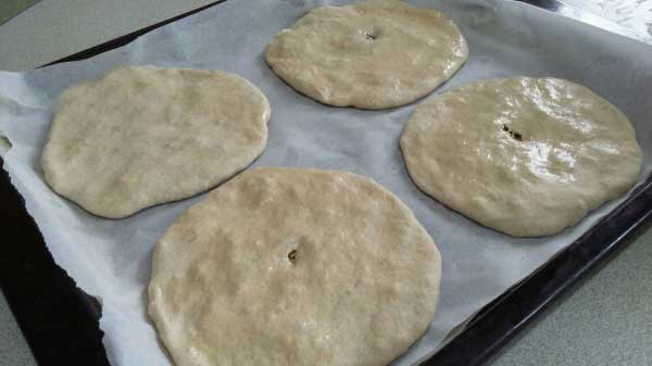 Türkische Spezialität mit Weichkäse - Çökelekli Kete