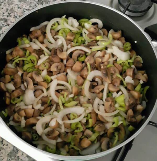 Champignons Saute mit Kartoffelpüree - Püreli Mantar Sote