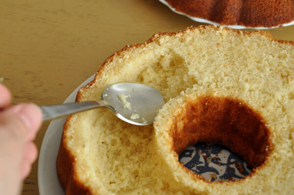 Kuchen mit Schokofüllung - Çikolata Dolgulu Kek