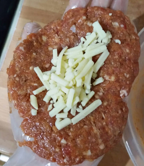 Gefüllte Frikadellen mit Gouda - Kaşar Dolgulu Köfte