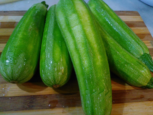 Gefüllte Zucchini - Kıymalı Kabak Dolması