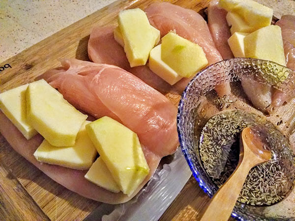 Hähnchen mit Äpfel - Fırında Elmalı Tavuk