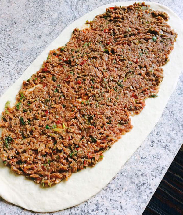 Fladen mit Hackfleisch Rezept - Kıymalı Pide Tarifi